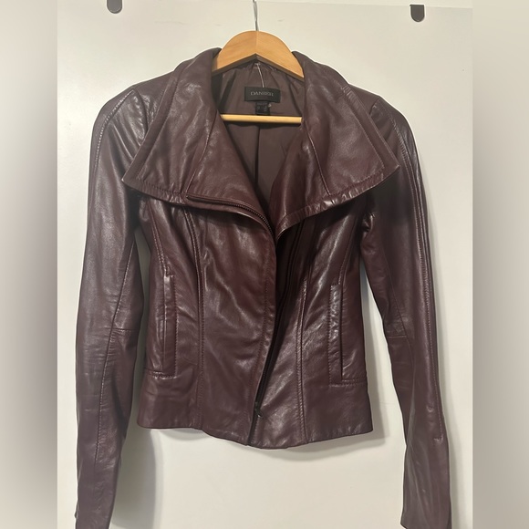 3xs DANIER burgundy leather motorcycle jacket. Fits like xs. - Picture 2 of 10